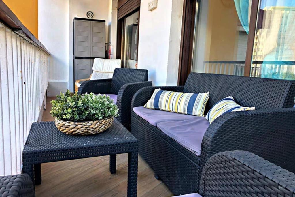 Coqueto Apartamento En Puerto Marina Con Piscina Benalmadena Exterior photo