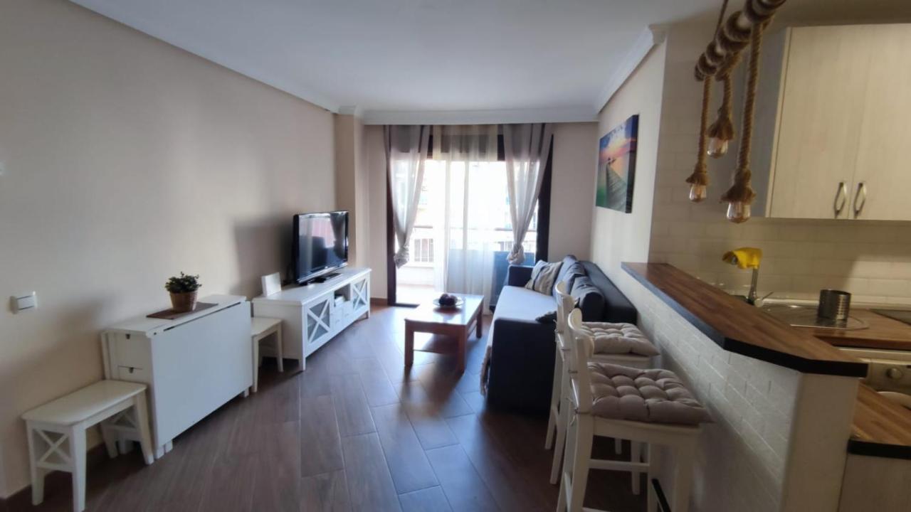 Coqueto Apartamento En Puerto Marina Con Piscina Benalmadena Exterior photo
